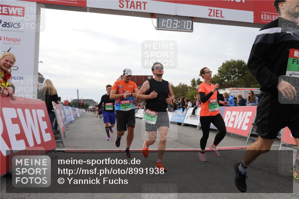 03.10.2025 - Köhlbrandbrückenlauf Yannick Fuchs http://msf.ph/oto/8991938 03.10.2025 16:03:08 Ziel 7016, 7098, 7125, 7231, 7265, 7290, 7300, 7721, 8994, 9294, 9569, 9570, 9657 meine-sportfotos.de