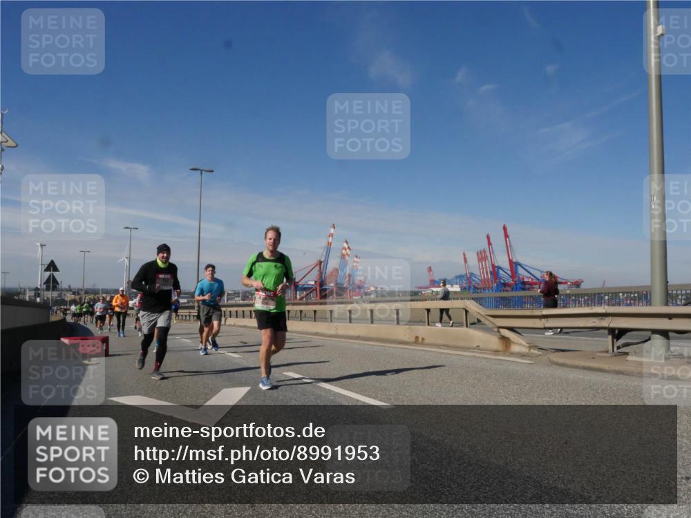 03.10.2025 - Köhlbrandbrückenlauf Matties Gatica Varas http://msf.ph/oto/8991953 03.10.2025 12:43:25 Position 2  meine-sportfotos.de