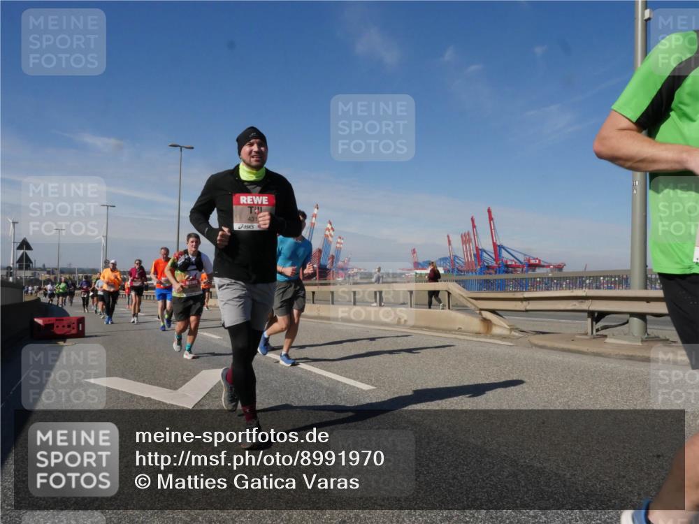 03.10.2025 - Köhlbrandbrückenlauf Matties Gatica Varas http://msf.ph/oto/8991970 03.10.2025 12:43:27 Position 2 431 meine-sportfotos.de