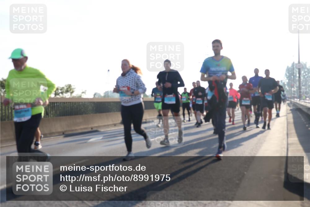 03.10.2025 - Köhlbrandbrückenlauf Luisa Fischer http://msf.ph/oto/8991975 03.10.2025 10:17:12 Position 3  meine-sportfotos.de