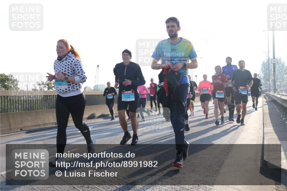 03.10.2025 - Köhlbrandbrückenlauf Luisa Fischer http://msf.ph/oto/8991982 03.10.2025 10:17:13 Position 3 1162, 3750 meine-sportfotos.de