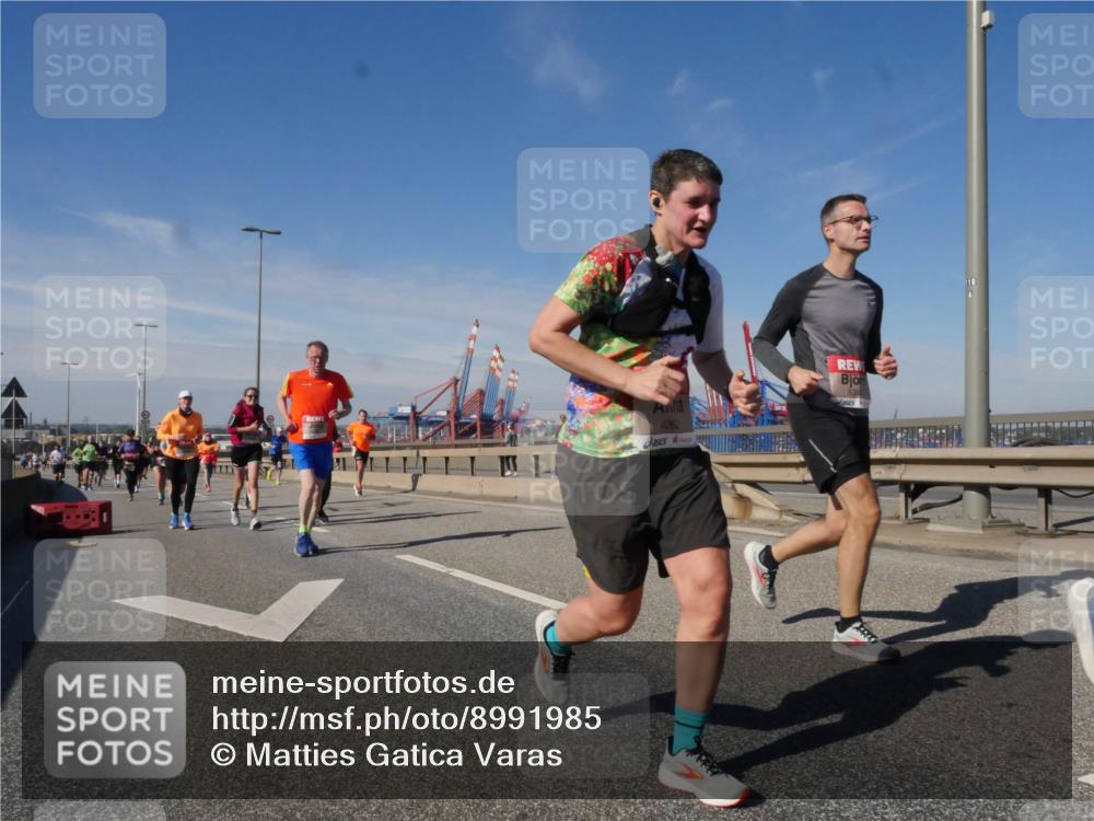 03.10.2025 - Köhlbrandbrückenlauf Matties Gatica Varas http://msf.ph/oto/8991985 03.10.2025 12:43:29 Position 2 4262, 118 meine-sportfotos.de