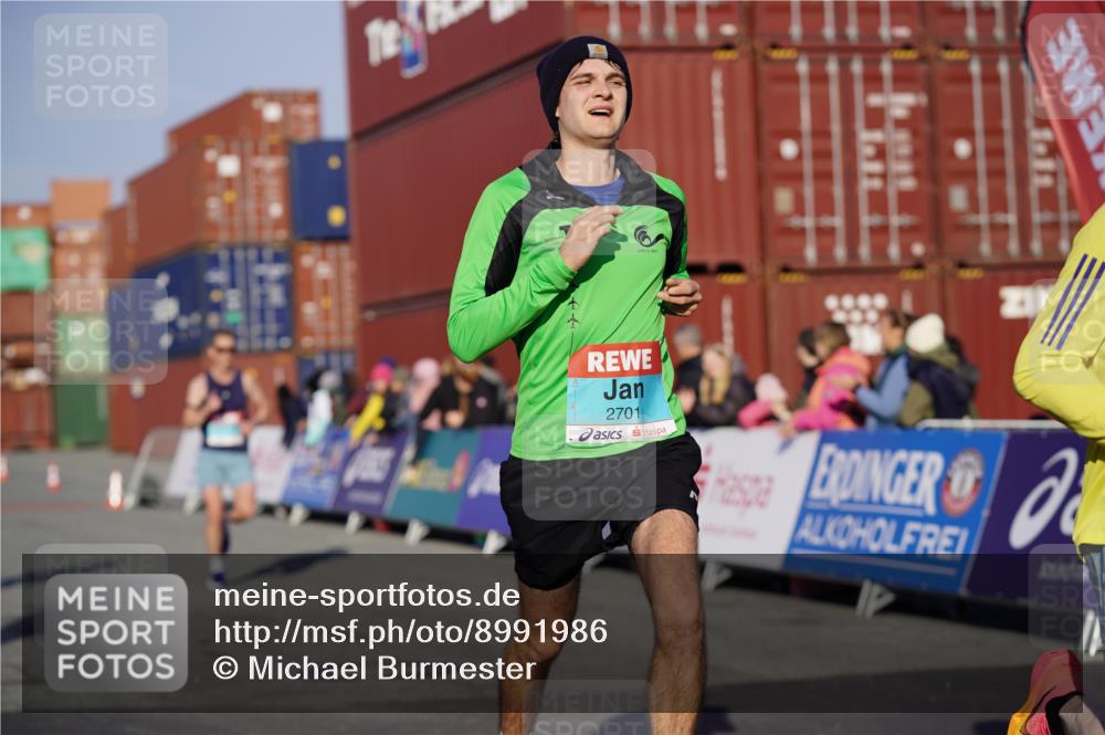 03.10.2025 - Köhlbrandbrückenlauf Michael Burmester http://msf.ph/oto/8991986 03.10.2025 09:50:53 Ziel 1007, 1017, 1044, 2701 meine-sportfotos.de