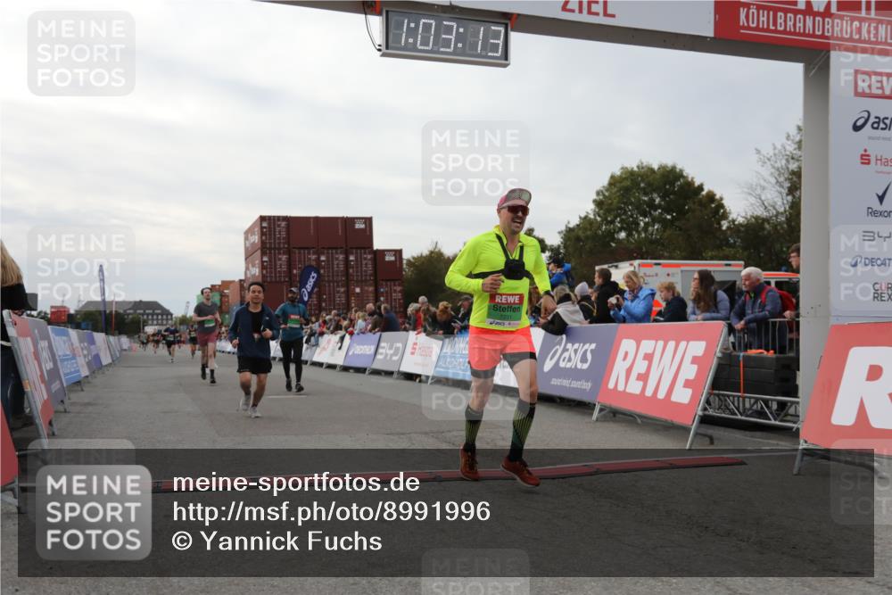 03.10.2025 - Köhlbrandbrückenlauf Yannick Fuchs http://msf.ph/oto/8991996 03.10.2025 16:03:11 Ziel 7016, 7098, 7231, 7265, 7290, 7300, 7721, 8994, 9657 meine-sportfotos.de