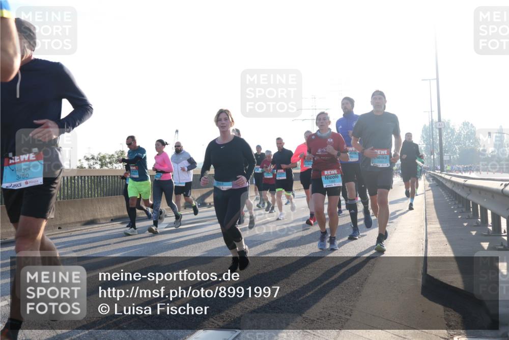 03.10.2025 - Köhlbrandbrückenlauf Luisa Fischer http://msf.ph/oto/8991997 03.10.2025 10:17:14 Position 3 3750, 1501 meine-sportfotos.de