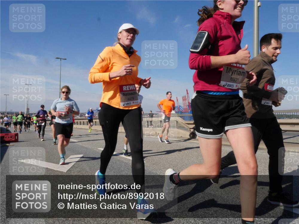 03.10.2025 - Köhlbrandbrückenlauf Matties Gatica Varas http://msf.ph/oto/8992018 03.10.2025 12:43:33 Position 2 4479, 6308 meine-sportfotos.de