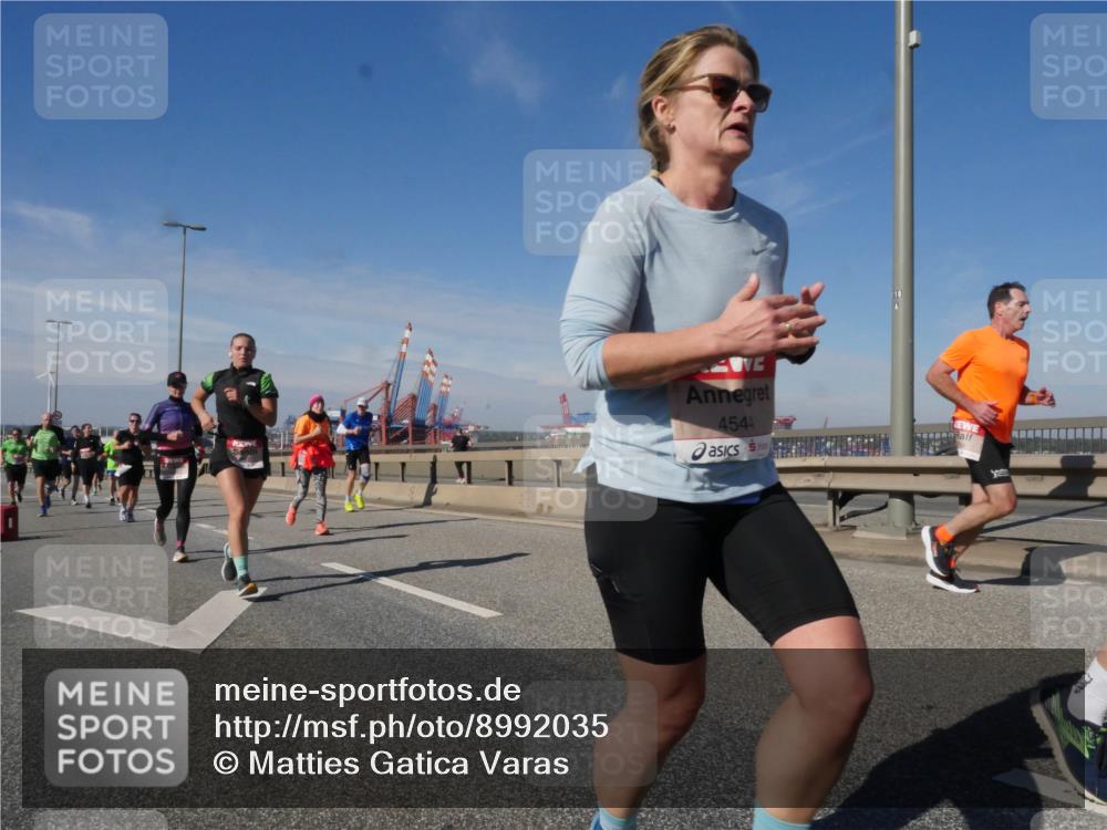 03.10.2025 - Köhlbrandbrückenlauf Matties Gatica Varas http://msf.ph/oto/8992035 03.10.2025 12:43:34 Position 2 4544 meine-sportfotos.de