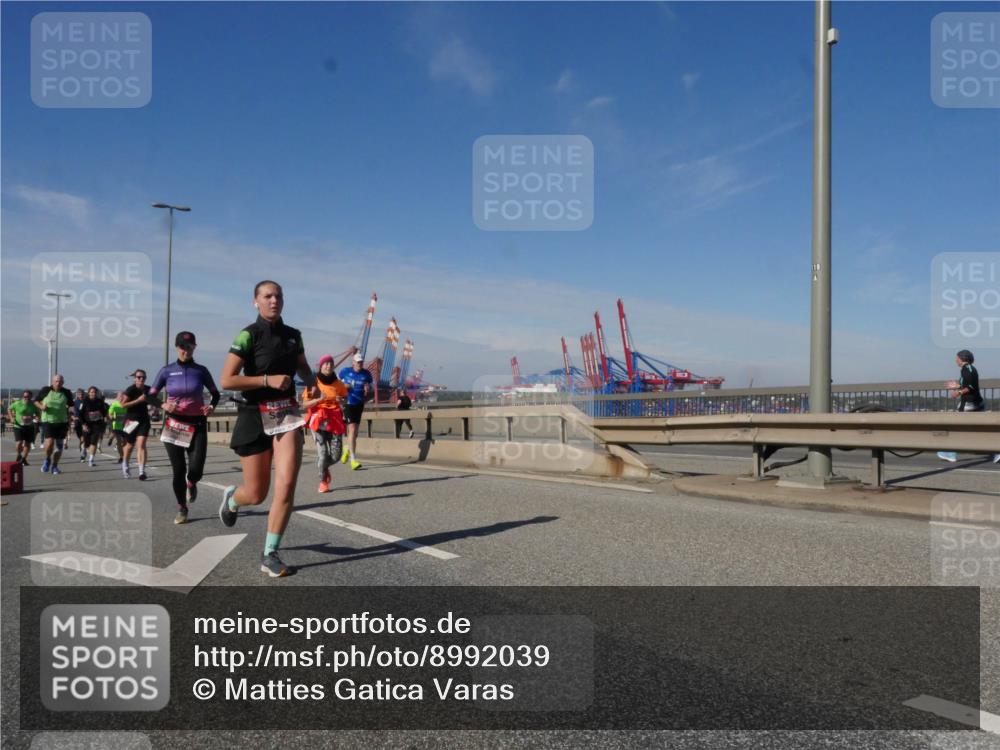03.10.2025 - Köhlbrandbrückenlauf Matties Gatica Varas http://msf.ph/oto/8992039 03.10.2025 12:43:34 Position 2  meine-sportfotos.de
