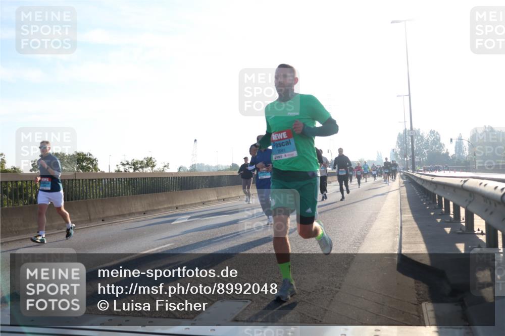 03.10.2025 - Köhlbrandbrückenlauf Luisa Fischer http://msf.ph/oto/8992048 03.10.2025 10:17:19 Position 3 3041 meine-sportfotos.de