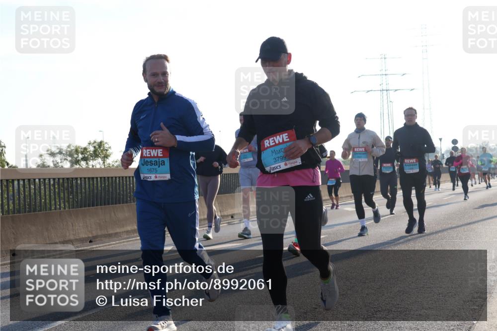 03.10.2025 - Köhlbrandbrückenlauf Luisa Fischer http://msf.ph/oto/8992061 03.10.2025 10:17:21 Position 3 1675, 3799, 8 meine-sportfotos.de