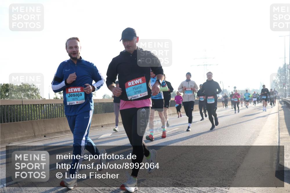 03.10.2025 - Köhlbrandbrückenlauf Luisa Fischer http://msf.ph/oto/8992064 03.10.2025 10:17:21 Position 3 1675, 3799 meine-sportfotos.de