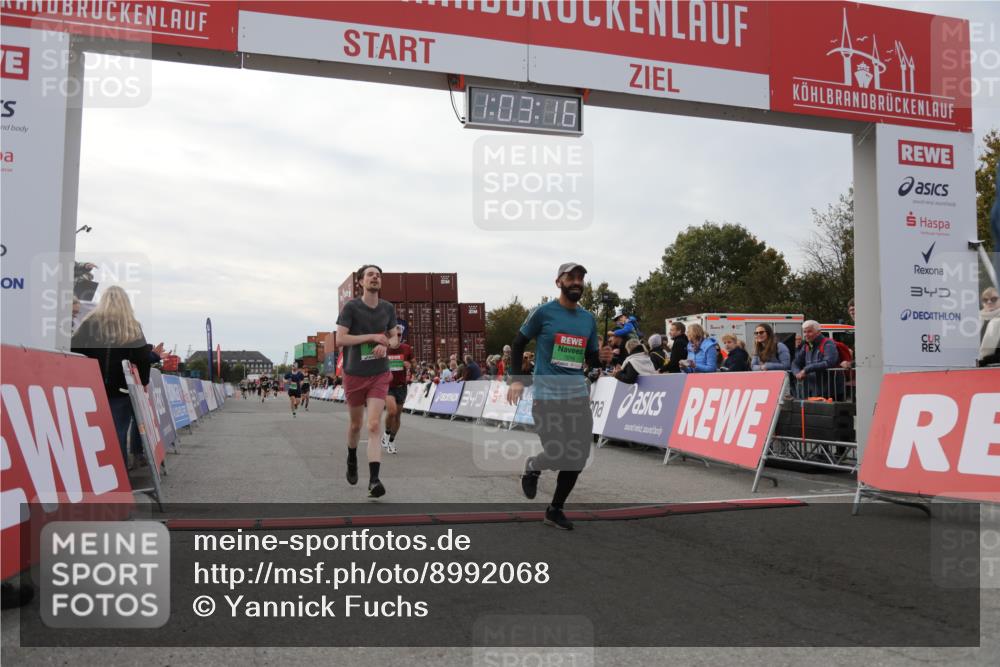 03.10.2025 - Köhlbrandbrückenlauf Yannick Fuchs http://msf.ph/oto/8992068 03.10.2025 16:03:14 Ziel 7016, 7098, 7231, 7721, 7873, 9305, 9657 meine-sportfotos.de