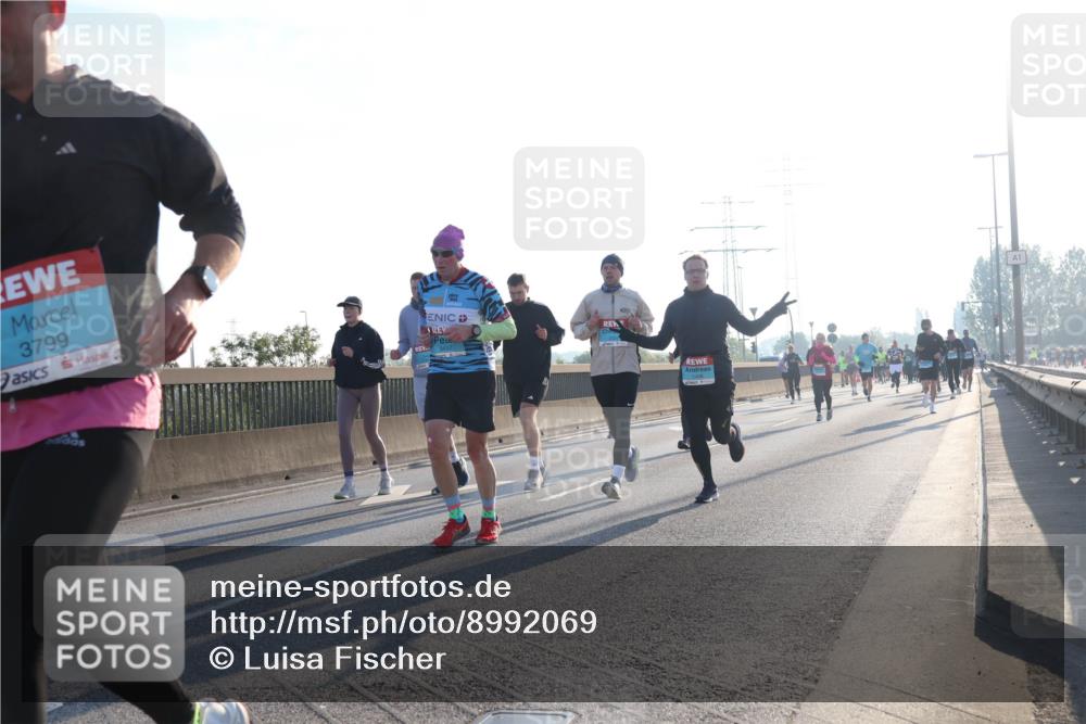 03.10.2025 - Köhlbrandbrückenlauf Luisa Fischer http://msf.ph/oto/8992069 03.10.2025 10:17:22 Position 3 3799, 1 meine-sportfotos.de