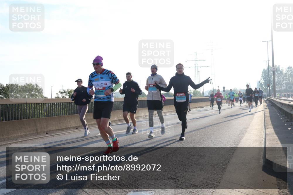 03.10.2025 - Köhlbrandbrückenlauf Luisa Fischer http://msf.ph/oto/8992072 03.10.2025 10:17:22 Position 3 3457, 1408, 1 meine-sportfotos.de