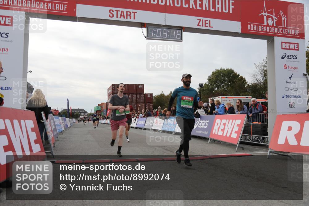 03.10.2025 - Köhlbrandbrückenlauf Yannick Fuchs http://msf.ph/oto/8992074 03.10.2025 16:03:15 Ziel 7016, 7098, 7721, 7873, 9305, 9657, 9678 meine-sportfotos.de