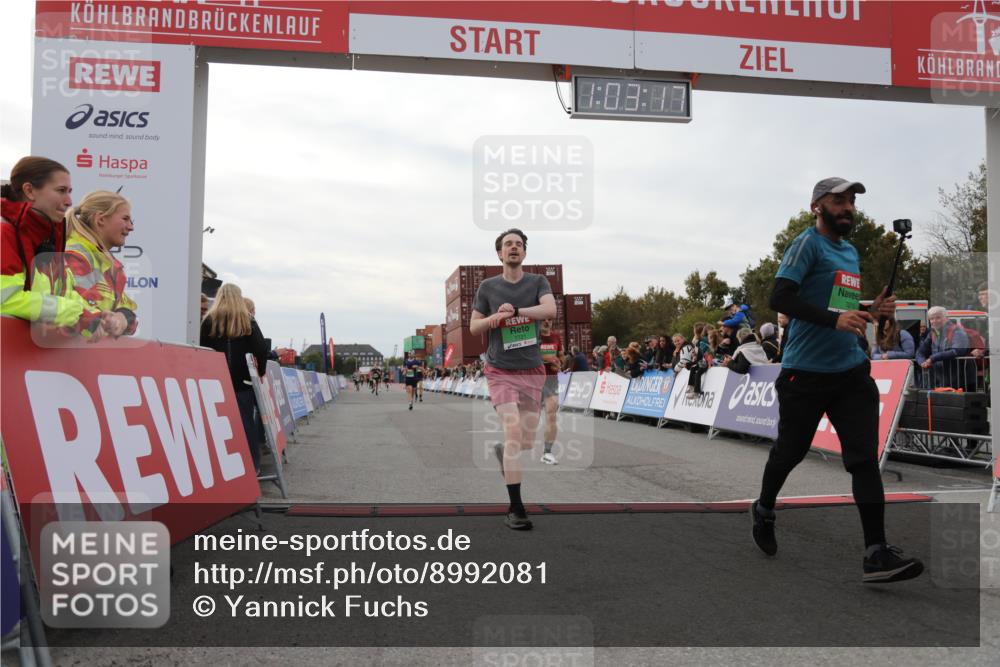 03.10.2025 - Köhlbrandbrückenlauf Yannick Fuchs http://msf.ph/oto/8992081 03.10.2025 16:03:15 Ziel 7016, 7098, 7721, 7873, 9305, 9657, 9678 meine-sportfotos.de