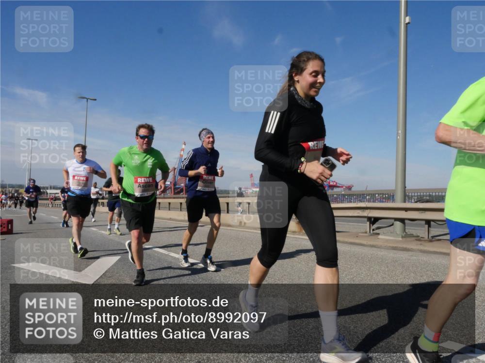 03.10.2025 - Köhlbrandbrückenlauf Matties Gatica Varas http://msf.ph/oto/8992097 03.10.2025 12:43:41 Position 2  meine-sportfotos.de