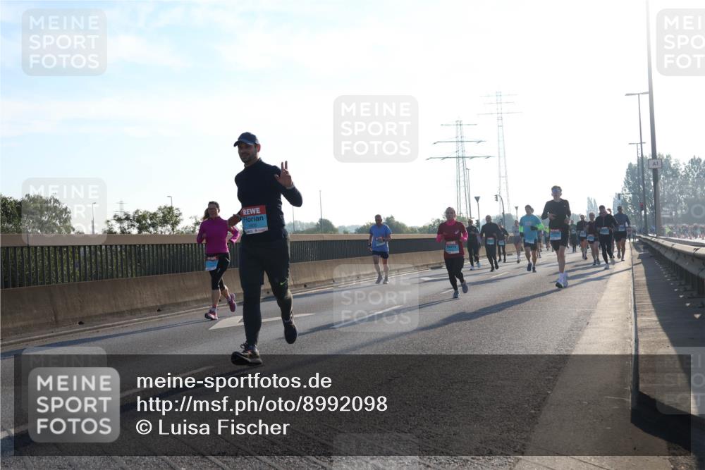 03.10.2025 - Köhlbrandbrückenlauf Luisa Fischer http://msf.ph/oto/8992098 03.10.2025 10:17:25 Position 3 1605, 1 meine-sportfotos.de