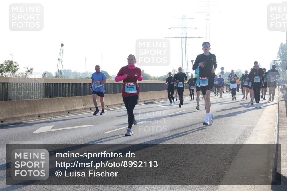 03.10.2025 - Köhlbrandbrückenlauf Luisa Fischer http://msf.ph/oto/8992113 03.10.2025 10:17:26 Position 3 1515 meine-sportfotos.de