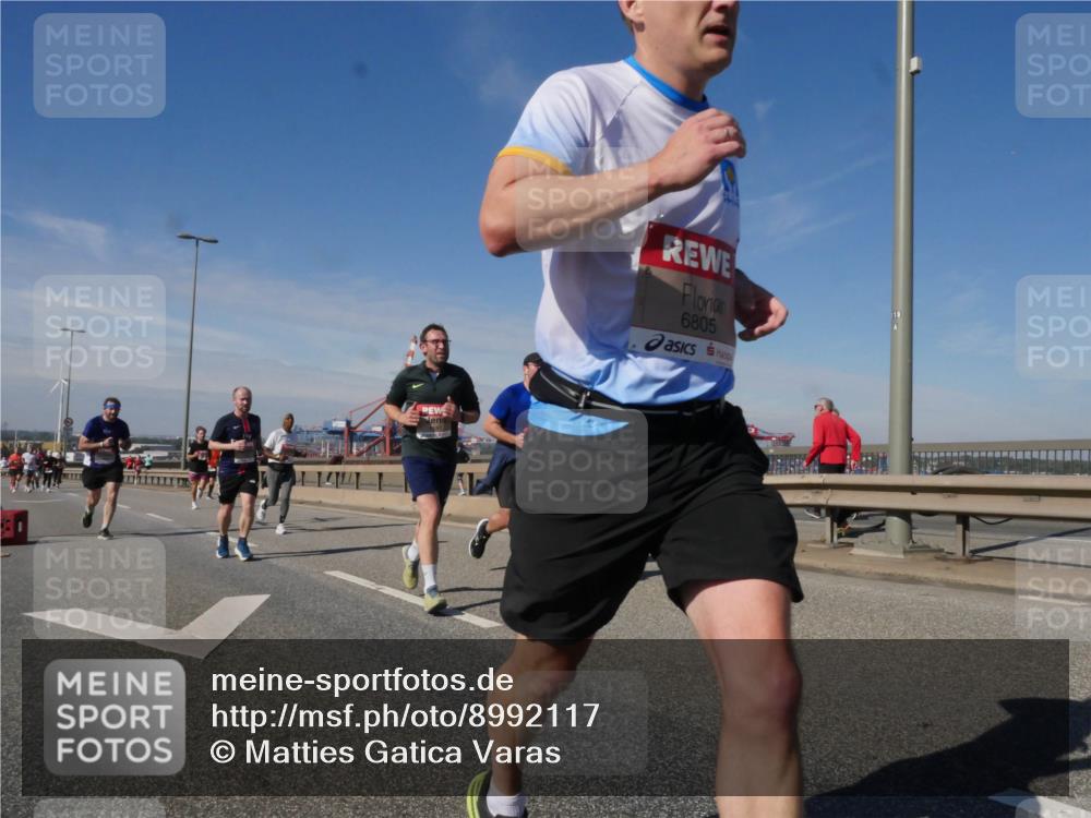 03.10.2025 - Köhlbrandbrückenlauf Matties Gatica Varas http://msf.ph/oto/8992117 03.10.2025 12:43:43 Position 2 6805 meine-sportfotos.de