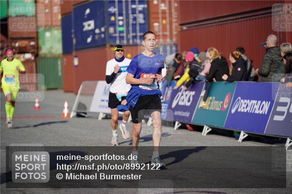03.10.2025 - Köhlbrandbrückenlauf Michael Burmester http://msf.ph/oto/8992122 03.10.2025 09:51:16 Ziel 1032, 3082, 3154, 3460, 3740 meine-sportfotos.de
