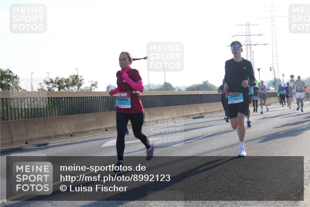 03.10.2025 - Köhlbrandbrückenlauf Luisa Fischer http://msf.ph/oto/8992123 03.10.2025 10:17:27 Position 3 1515, 1933 meine-sportfotos.de