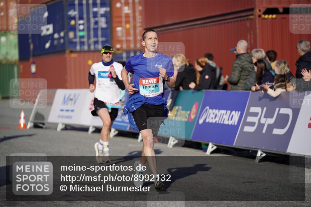 03.10.2025 - Köhlbrandbrückenlauf Michael Burmester http://msf.ph/oto/8992132 03.10.2025 09:51:17 Ziel 1032, 3082, 3154, 3460, 3740 meine-sportfotos.de