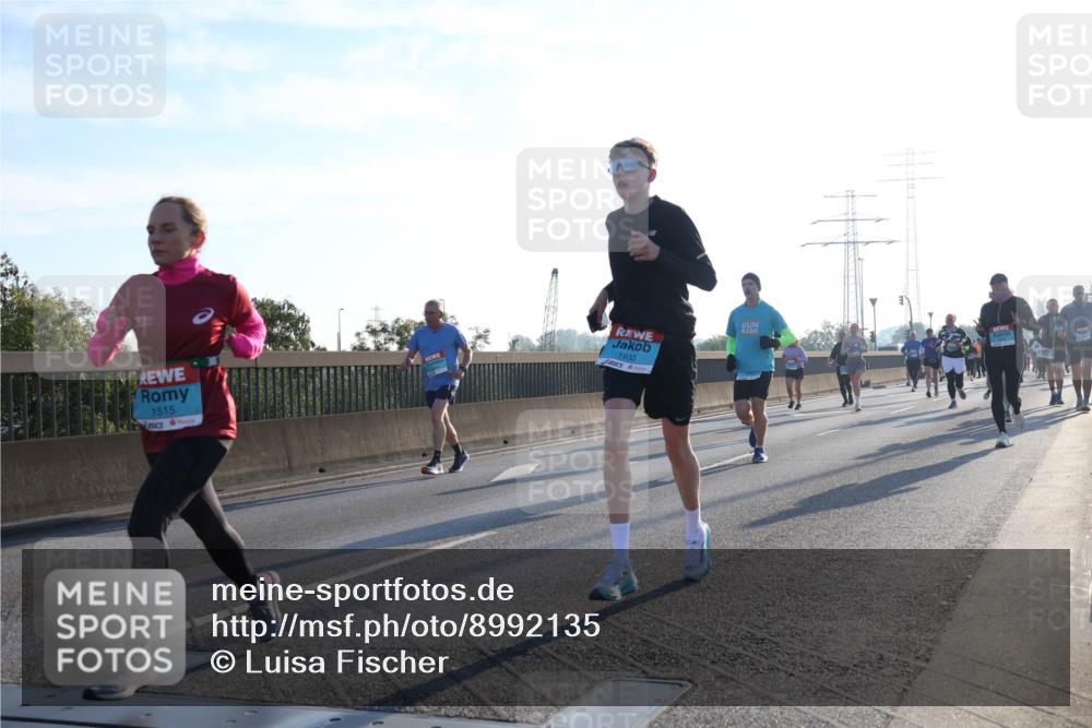 03.10.2025 - Köhlbrandbrückenlauf Luisa Fischer http://msf.ph/oto/8992135 03.10.2025 10:17:28 Position 3 1515, 1933 meine-sportfotos.de