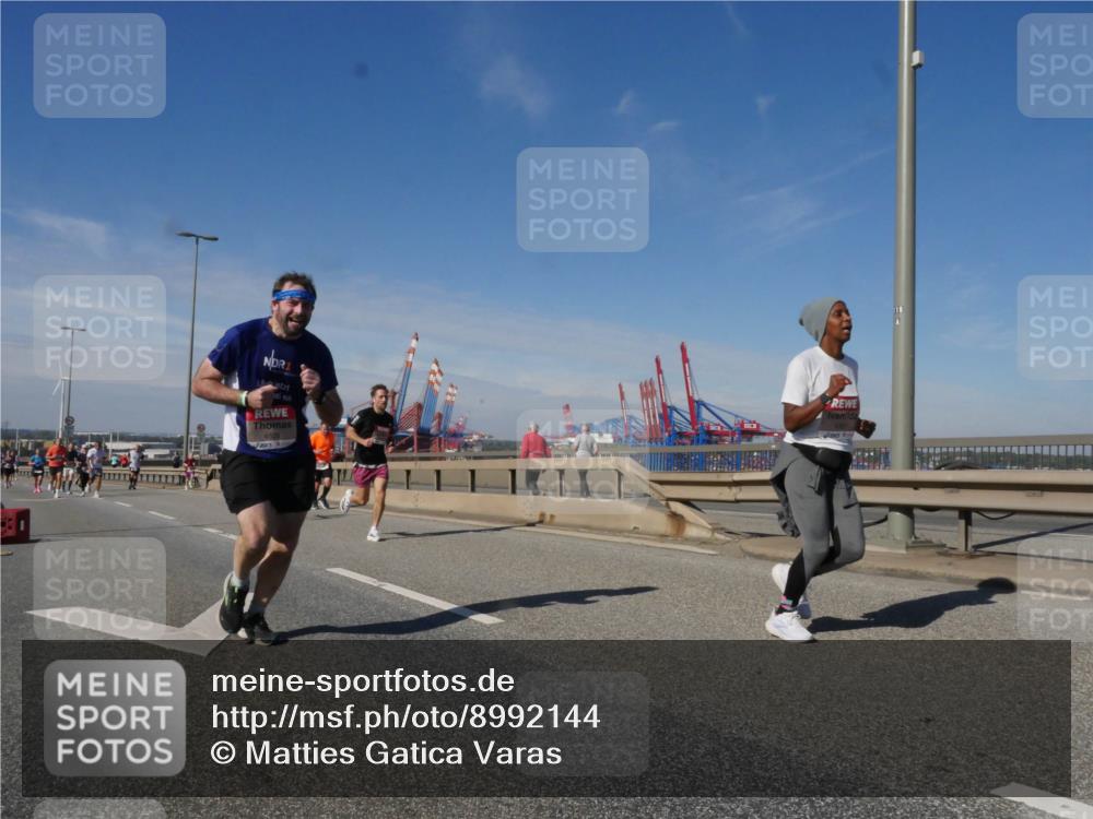 03.10.2025 - Köhlbrandbrückenlauf Matties Gatica Varas http://msf.ph/oto/8992144 03.10.2025 12:43:46 Position 2 1, 4526 meine-sportfotos.de