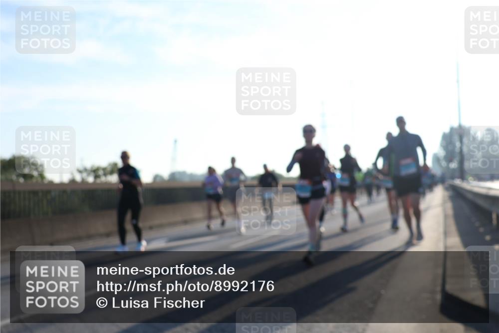 03.10.2025 - Köhlbrandbrückenlauf Luisa Fischer http://msf.ph/oto/8992176 03.10.2025 10:17:32 Position 3  meine-sportfotos.de
