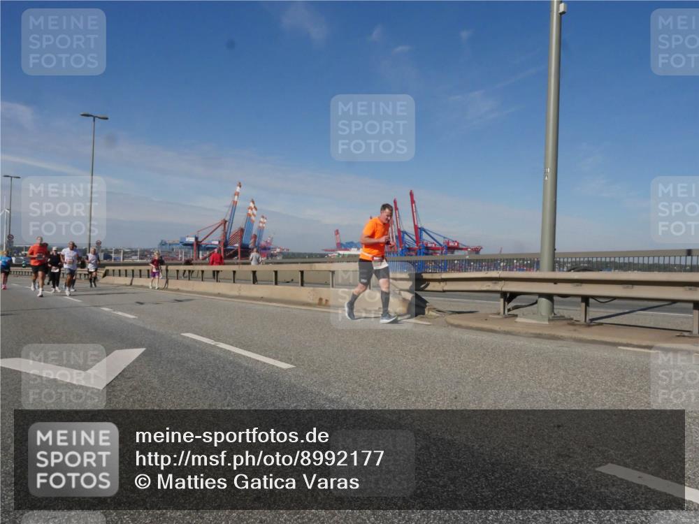 03.10.2025 - Köhlbrandbrückenlauf Matties Gatica Varas http://msf.ph/oto/8992177 03.10.2025 12:43:50 Position 2 18 meine-sportfotos.de