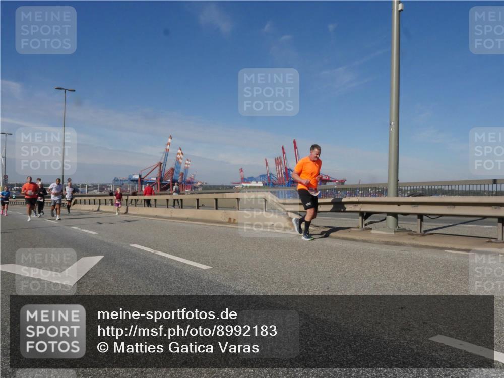 03.10.2025 - Köhlbrandbrückenlauf Matties Gatica Varas http://msf.ph/oto/8992183 03.10.2025 12:43:50 Position 2  meine-sportfotos.de