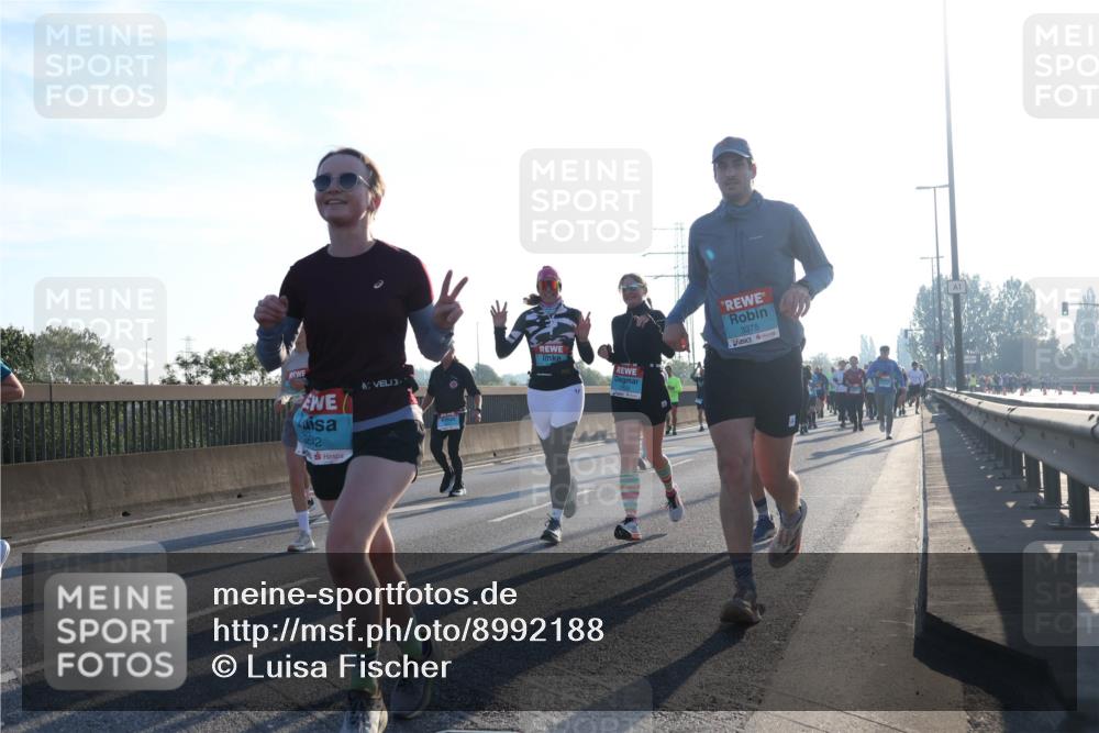 03.10.2025 - Köhlbrandbrückenlauf Luisa Fischer http://msf.ph/oto/8992188 03.10.2025 10:17:33 Position 3 3642, 3375 meine-sportfotos.de