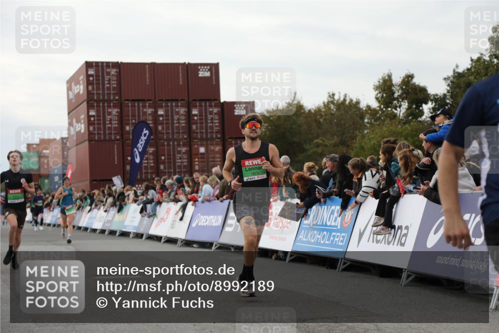 03.10.2025 - Köhlbrandbrückenlauf Yannick Fuchs http://msf.ph/oto/8992189 03.10.2025 16:03:21 Ziel 7013, 7094, 7873, 9305, 9678 meine-sportfotos.de