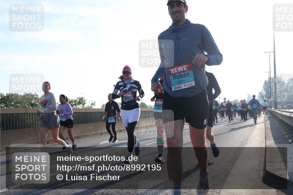 03.10.2025 - Köhlbrandbrückenlauf Luisa Fischer http://msf.ph/oto/8992195 03.10.2025 10:17:34 Position 3 1636, 3375 meine-sportfotos.de