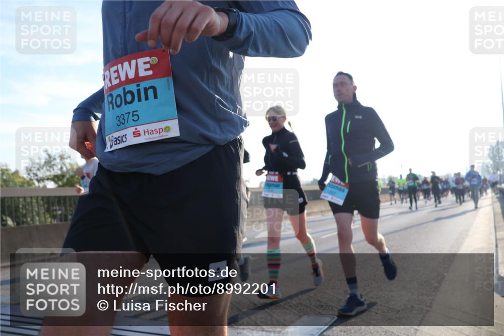 03.10.2025 - Köhlbrandbrückenlauf Luisa Fischer http://msf.ph/oto/8992201 03.10.2025 10:17:35 Position 3 3375 meine-sportfotos.de