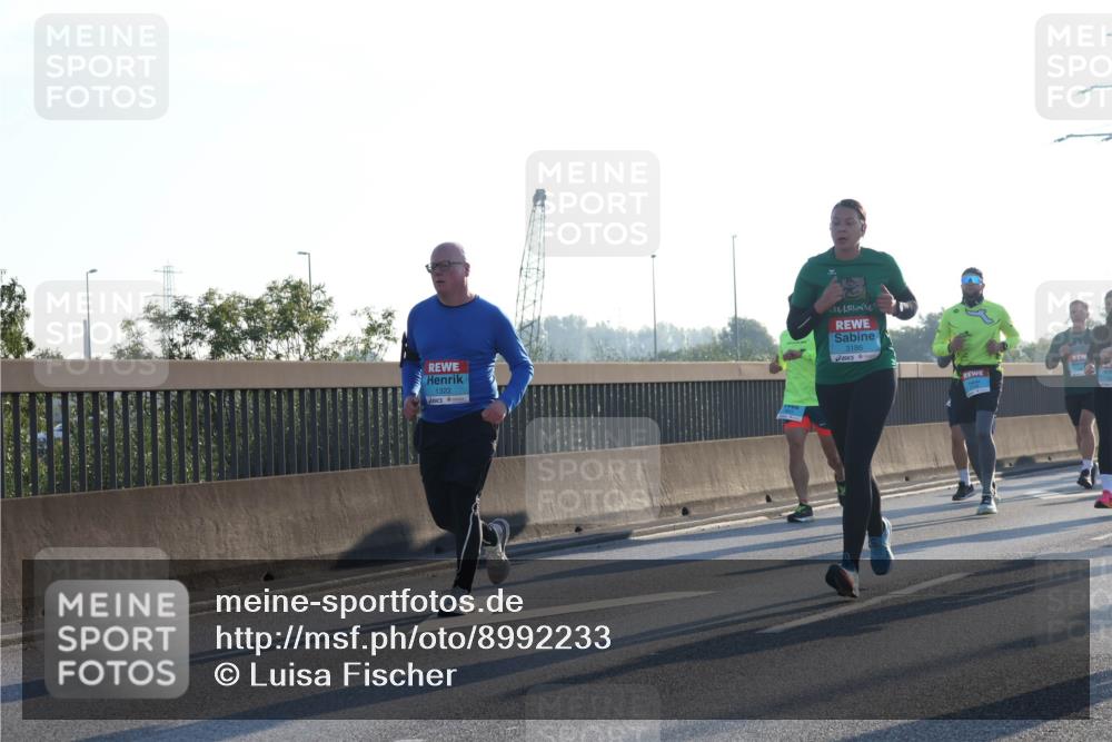 03.10.2025 - Köhlbrandbrückenlauf Luisa Fischer http://msf.ph/oto/8992233 03.10.2025 10:17:38 Position 3 1322, 3186 meine-sportfotos.de