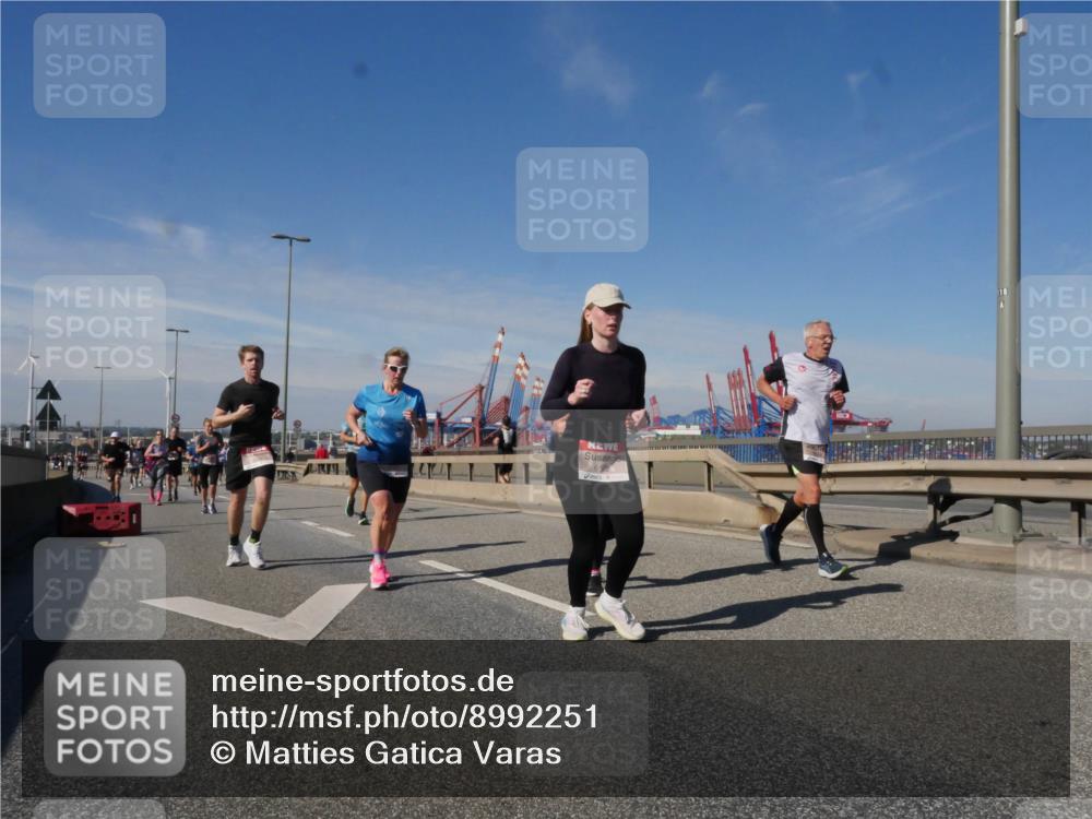 03.10.2025 - Köhlbrandbrückenlauf Matties Gatica Varas http://msf.ph/oto/8992251 03.10.2025 12:43:58 Position 2  meine-sportfotos.de