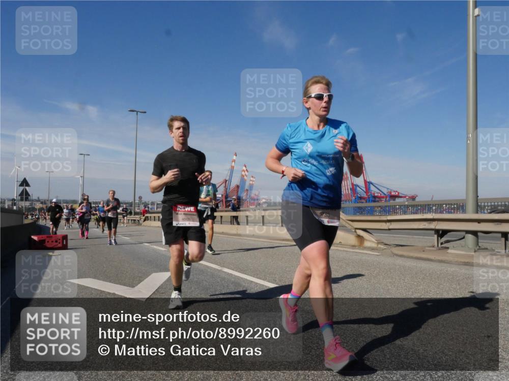 03.10.2025 - Köhlbrandbrückenlauf Matties Gatica Varas http://msf.ph/oto/8992260 03.10.2025 12:43:59 Position 2 4505, 5753 meine-sportfotos.de