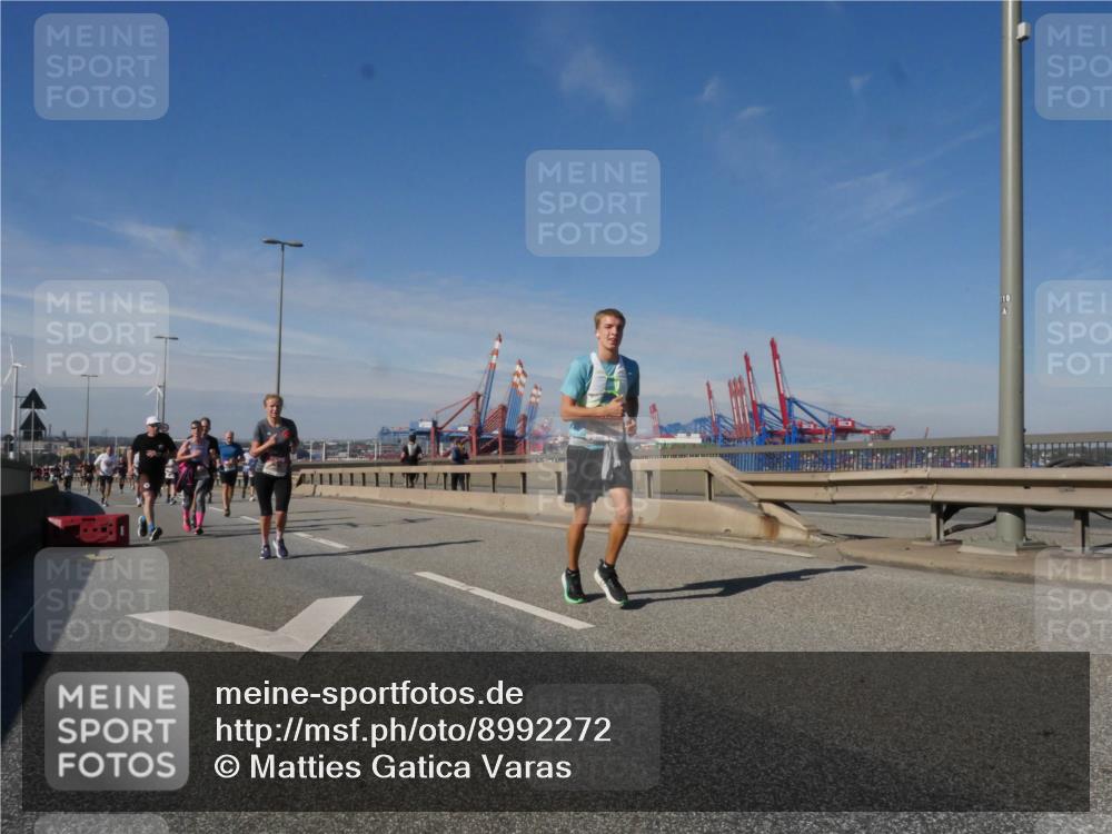 03.10.2025 - Köhlbrandbrückenlauf Matties Gatica Varas http://msf.ph/oto/8992272 03.10.2025 12:44:01 Position 2 18 meine-sportfotos.de