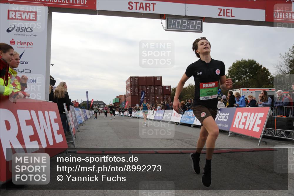 03.10.2025 - Köhlbrandbrückenlauf Yannick Fuchs http://msf.ph/oto/8992273 03.10.2025 16:03:24 Ziel 7013, 7094, 7224, 7418, 7485, 7873, 9103, 9305, 9678 meine-sportfotos.de
