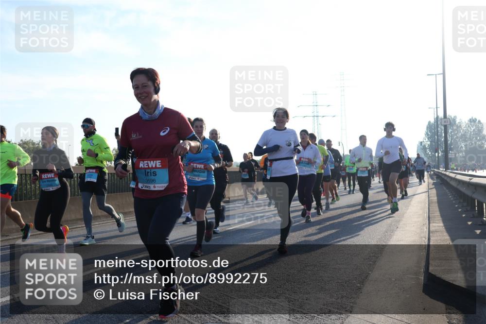 03.10.2025 - Köhlbrandbrückenlauf Luisa Fischer http://msf.ph/oto/8992275 03.10.2025 10:17:42 Position 3 3596 meine-sportfotos.de