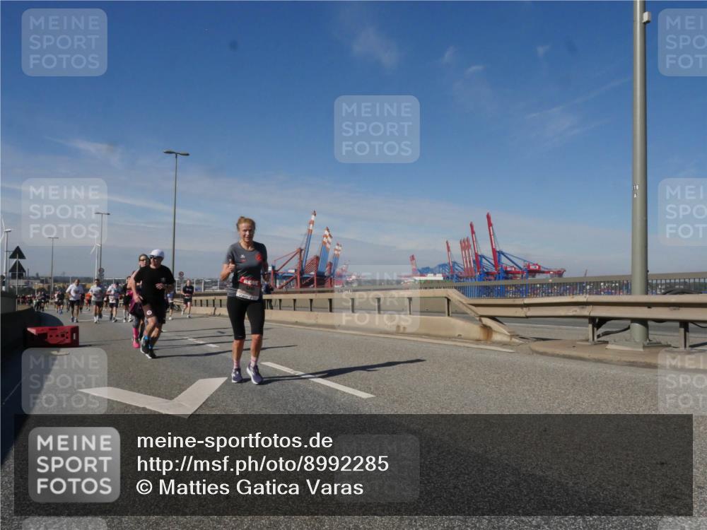 03.10.2025 - Köhlbrandbrückenlauf Matties Gatica Varas http://msf.ph/oto/8992285 03.10.2025 12:44:02 Position 2  meine-sportfotos.de