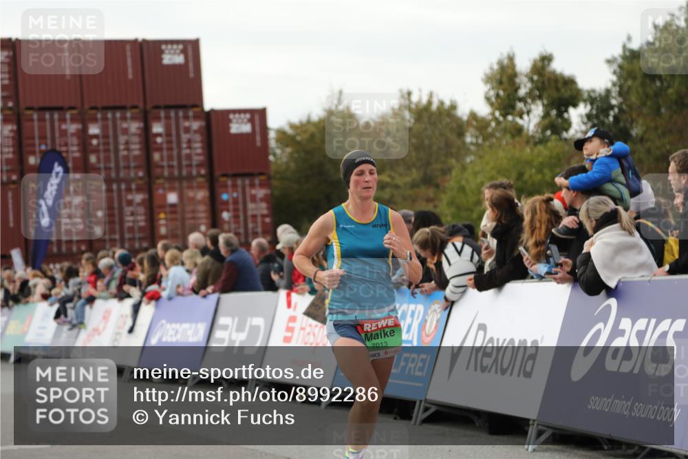 03.10.2025 - Köhlbrandbrückenlauf Yannick Fuchs http://msf.ph/oto/8992286 03.10.2025 16:03:26 Ziel 7013, 7094, 7224, 7418, 7485, 7873, 9103, 9678 meine-sportfotos.de