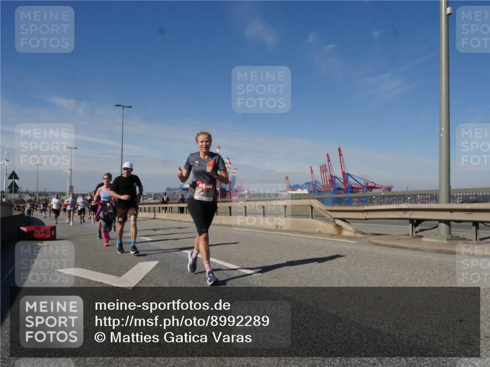 03.10.2025 - Köhlbrandbrückenlauf Matties Gatica Varas http://msf.ph/oto/8992289 03.10.2025 12:44:03 Position 2  meine-sportfotos.de