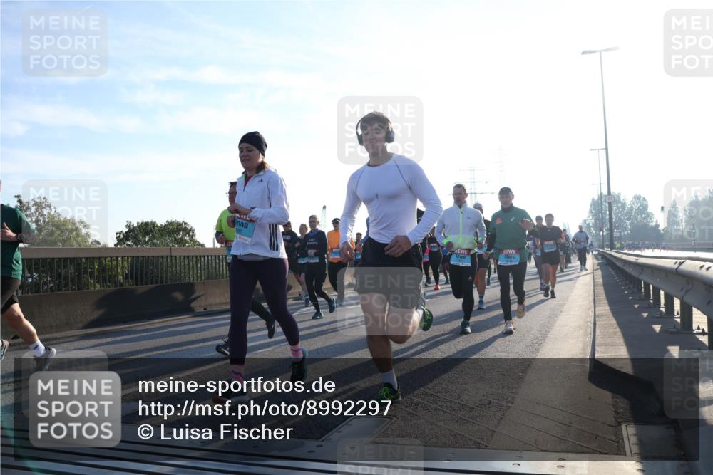 03.10.2025 - Köhlbrandbrückenlauf Luisa Fischer http://msf.ph/oto/8992297 03.10.2025 10:17:44 Position 3 00, 00 meine-sportfotos.de