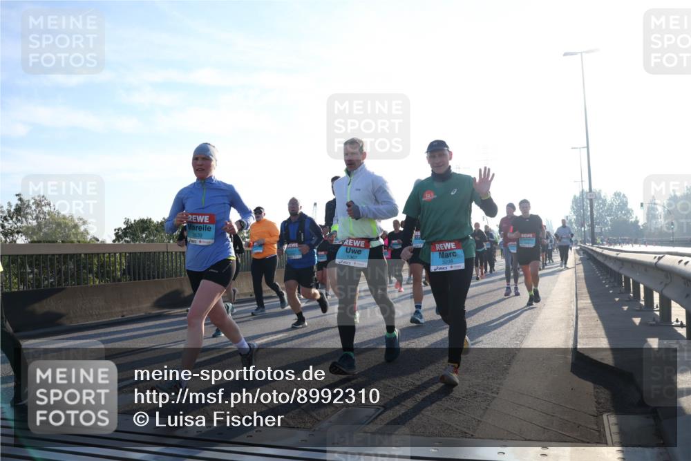 03.10.2025 - Köhlbrandbrückenlauf Luisa Fischer http://msf.ph/oto/8992310 03.10.2025 10:17:45 Position 3 3539, 1367, 3238, 00, 00 meine-sportfotos.de