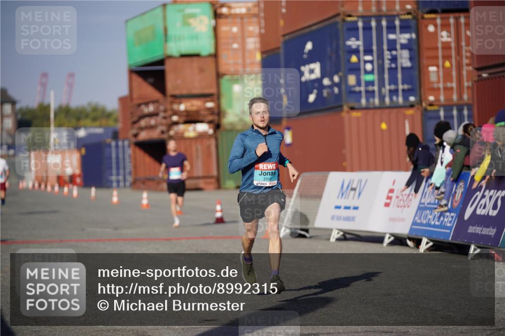 03.10.2025 - Köhlbrandbrückenlauf Michael Burmester http://msf.ph/oto/8992315 03.10.2025 09:51:40 Ziel 1034, 3350 meine-sportfotos.de