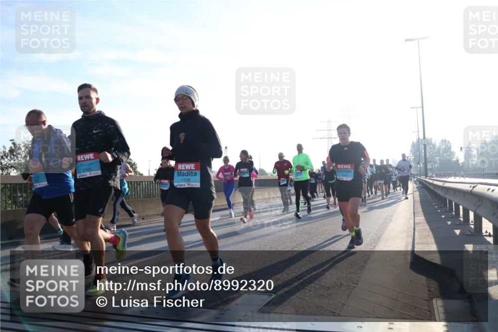 03.10.2025 - Köhlbrandbrückenlauf Luisa Fischer http://msf.ph/oto/8992320 03.10.2025 10:17:47 Position 3 3768, 1338, 1649, 00, 00 meine-sportfotos.de