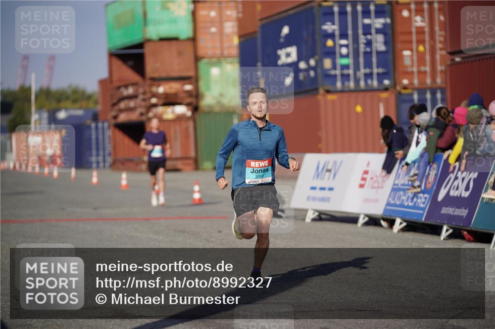 03.10.2025 - Köhlbrandbrückenlauf Michael Burmester http://msf.ph/oto/8992327 03.10.2025 09:51:40 Ziel 1034, 3350 meine-sportfotos.de